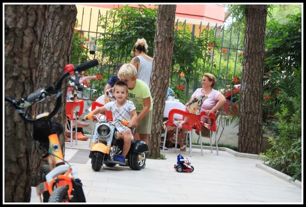 Hotel Princi I Vogel Velipojë 3*,